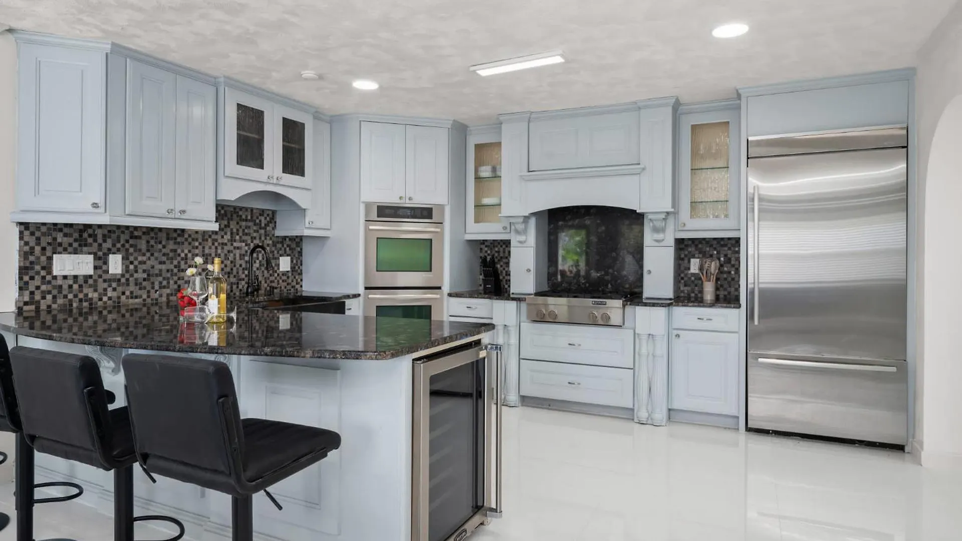 Luxury Waterfront Villa Heated Pool & Gameroom 탬파