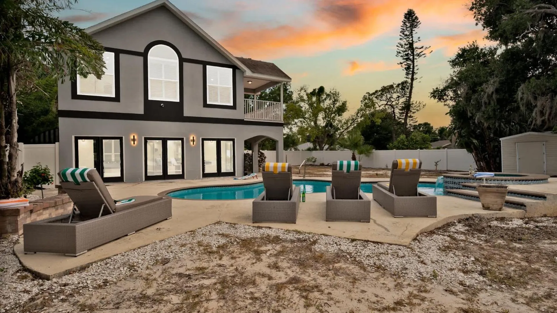 Dom wakacyjny Luxury Waterfront Villa Heated Pool & Gameroom Tampa