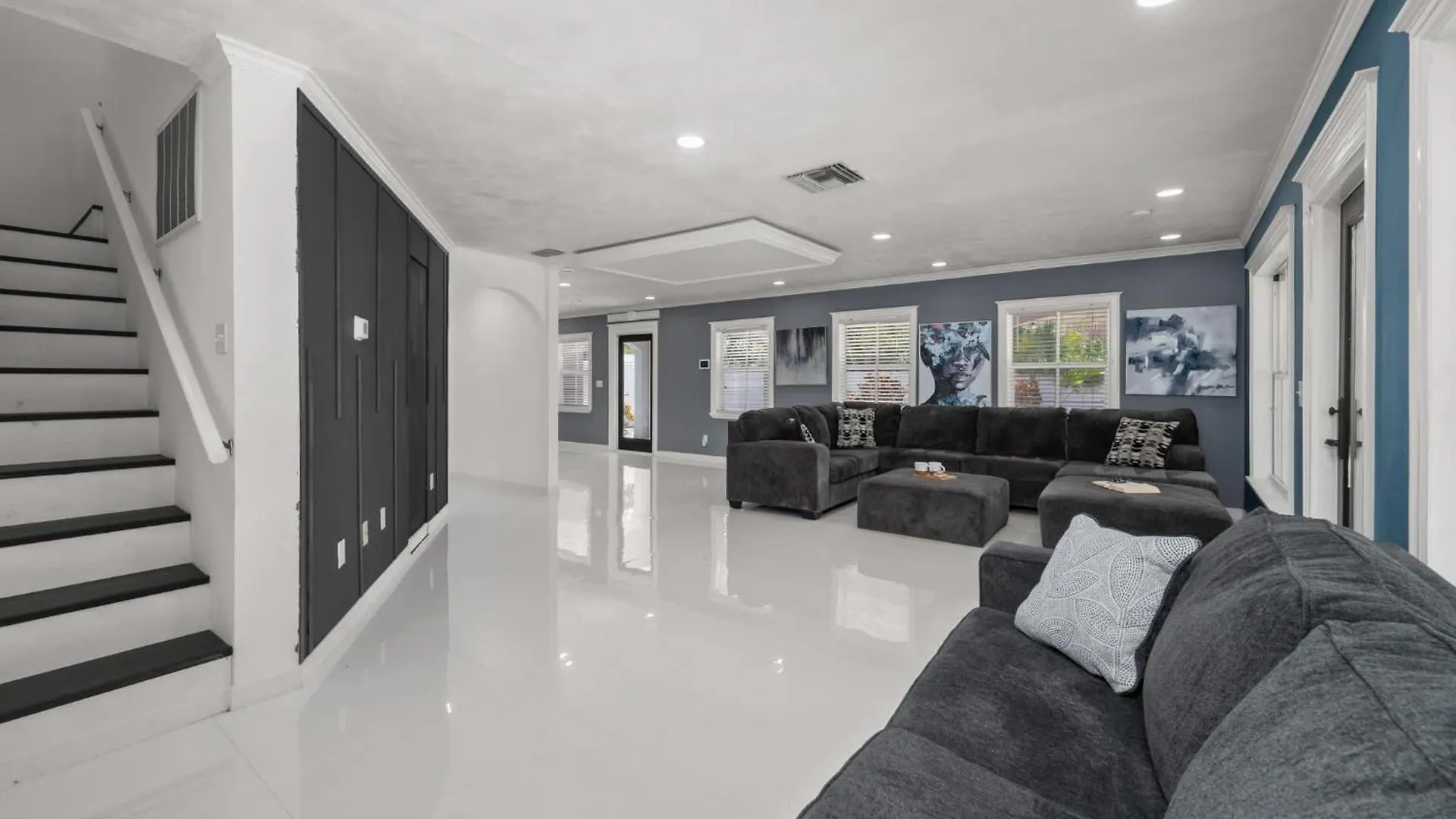 Dom wakacyjny Luxury Waterfront Villa Heated Pool & Gameroom Tampa