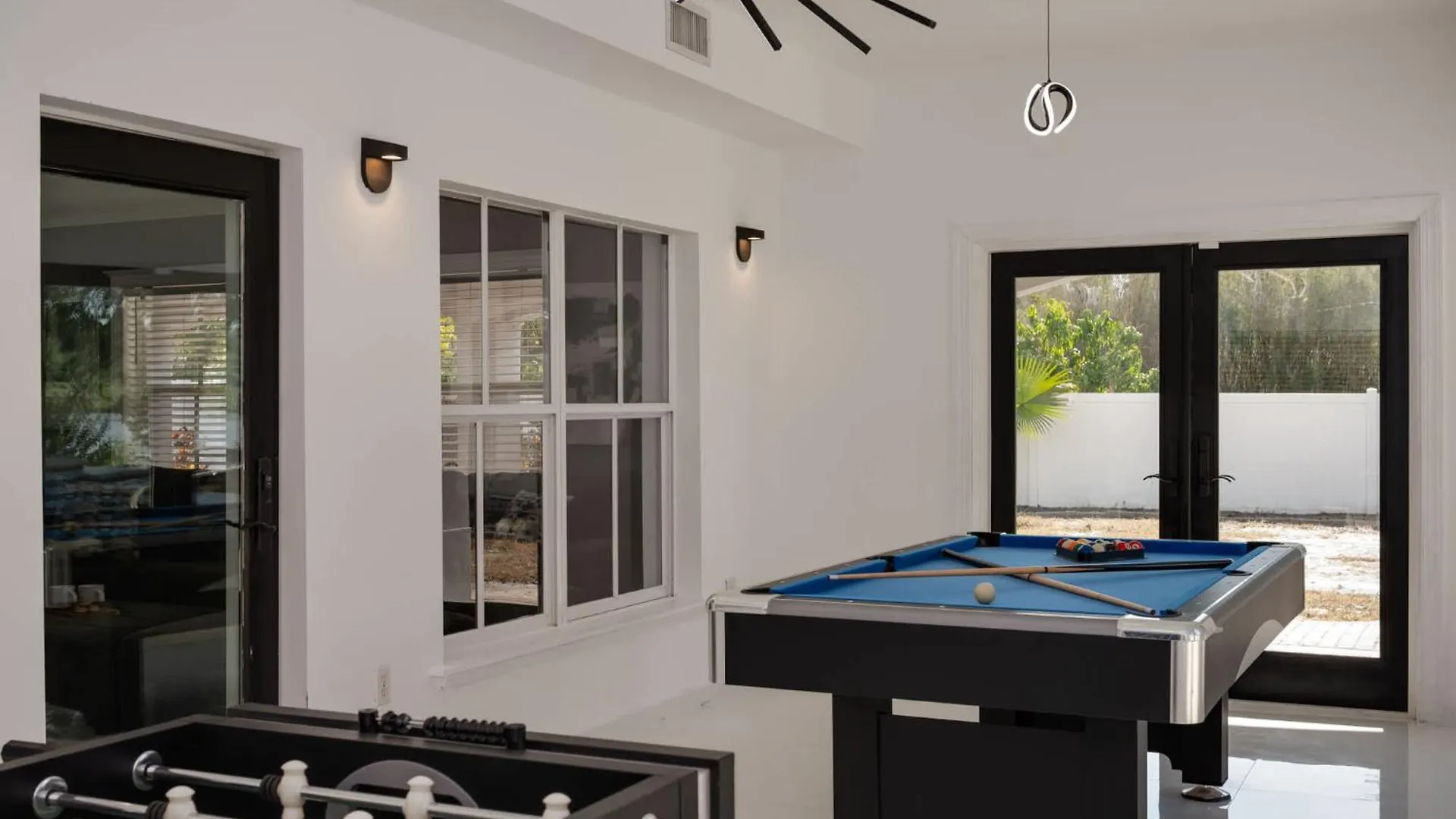 Luxury Waterfront Villa Heated Pool & Gameroom Tampa Dom wakacyjny